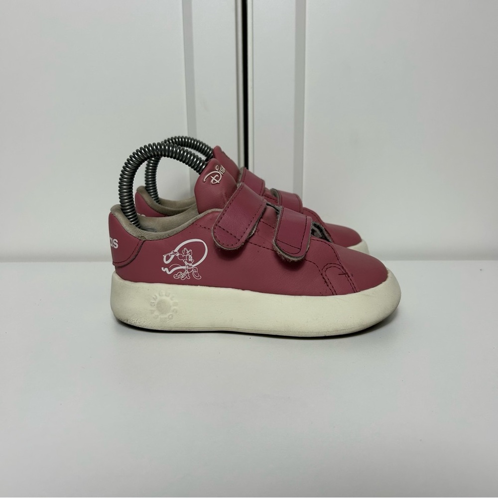 Adidas Disney Minnie advantage pink strap